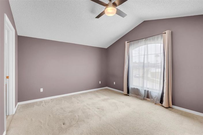 Image No.24-6 Bed Property for sale