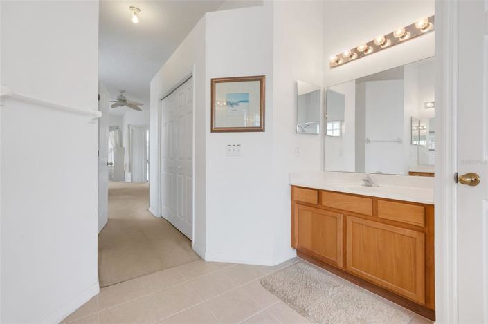 Image No.35-6 Bed Property for sale