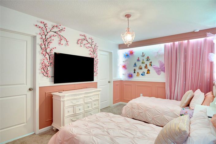 Image No.29-7 Bed Property for sale