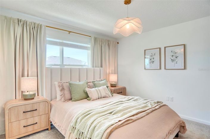 Image No.50-7 Bed Property for sale