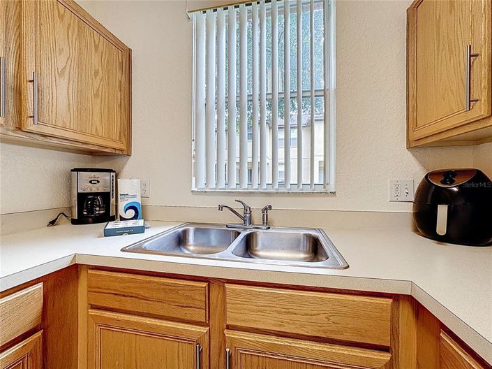 Image No.14-4 Bed Townhouse for sale