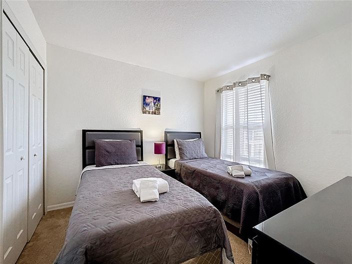 Image No.20-4 Bed Townhouse for sale