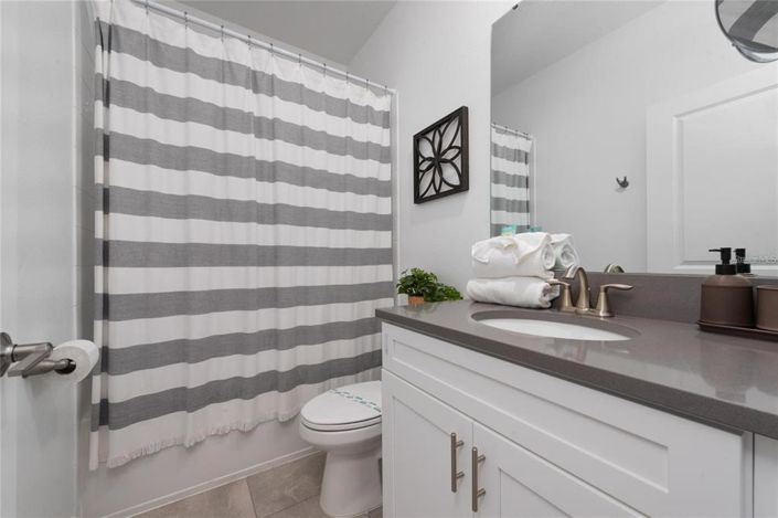 Image No.20-6 Bed Property for sale