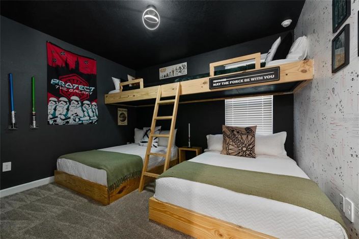 Image No.30-6 Bed Property for sale