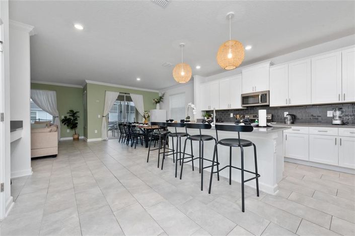 Image No.9-6 Bed Property for sale