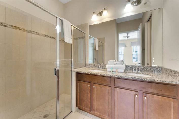 Image No.11-4 Bed Townhouse for sale