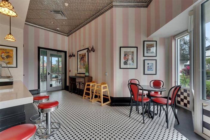 Image No.32-4 Bed Townhouse for sale