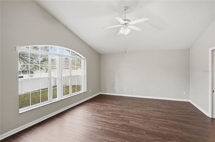 Image No.20-Propriété de 3 chambres à vendre à Clermont