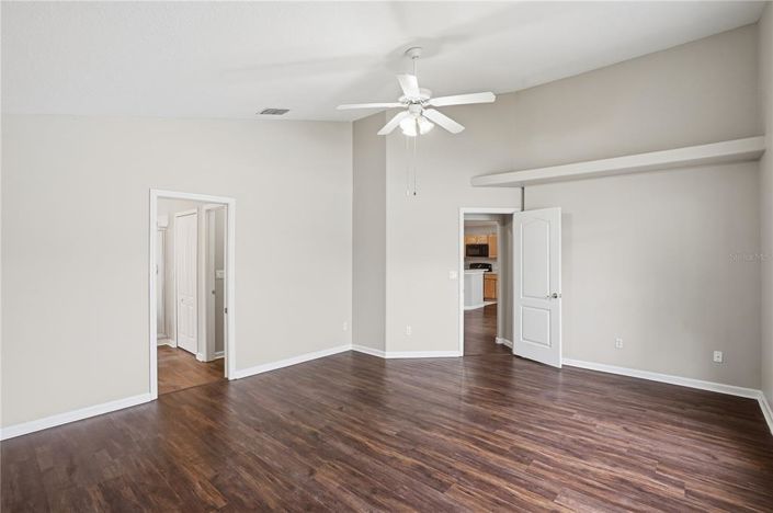 Image No.21-Propriété de 3 chambres à vendre à Clermont