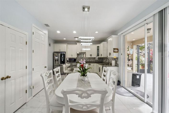 Image No.5-5 Bed Property for sale