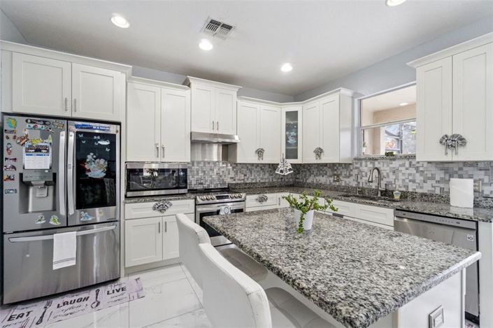 Image No.6-5 Bed Property for sale