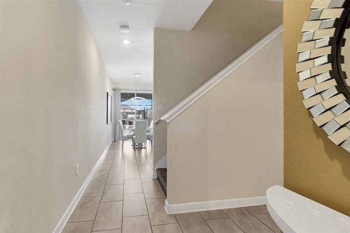 Image No.2-4 Bed Townhouse for sale