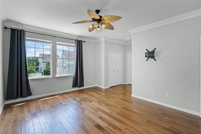 Image No.21-4 Bed Townhouse for sale