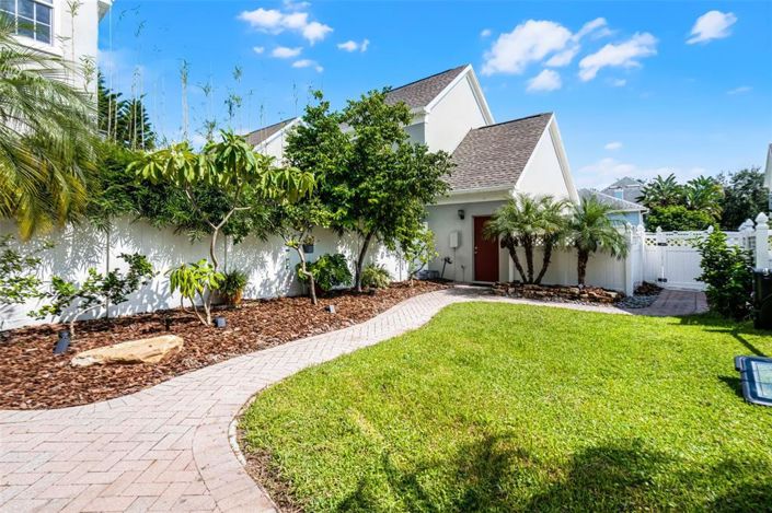 Image No.38-4 Bed Townhouse for sale