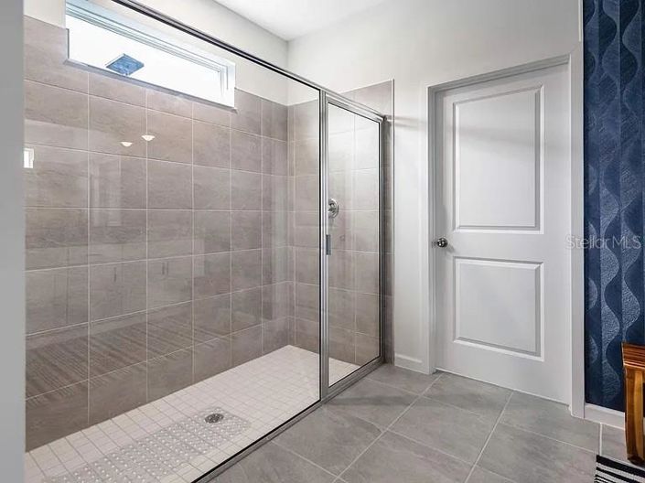 Image No.17-9 Bed Property for sale