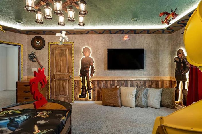 Image No.43-9 Bed Property for sale