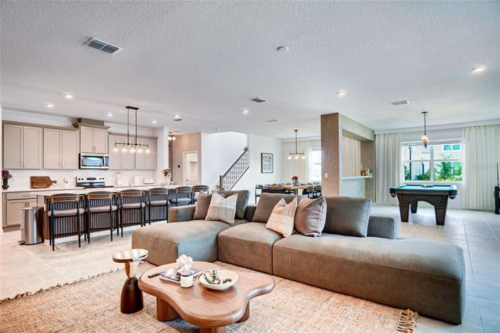 Image No.11-10 Bed Property for sale