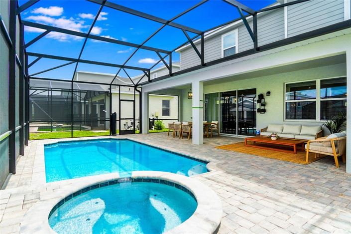 Image No.21-10 Bed Property for sale