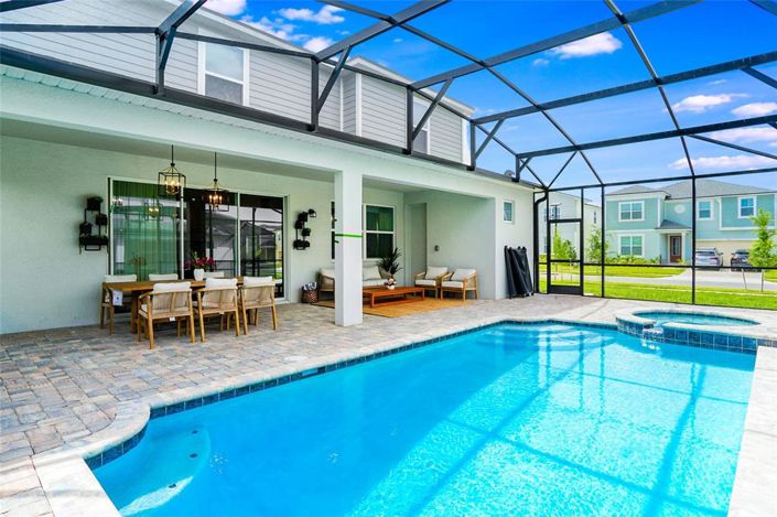 Image No.22-10 Bed Property for sale