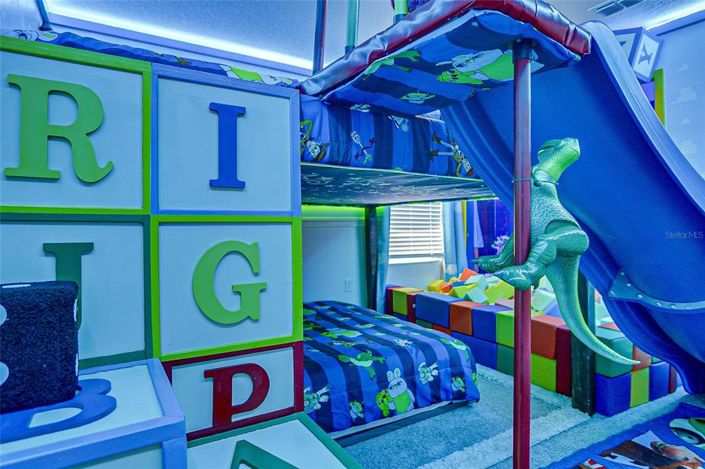 Image No.34-10 Bed Property for sale