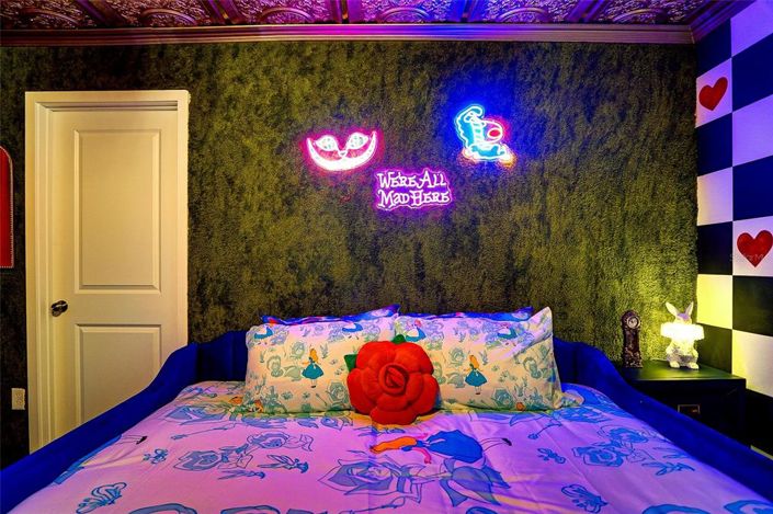 Image No.42-10 Bed Property for sale