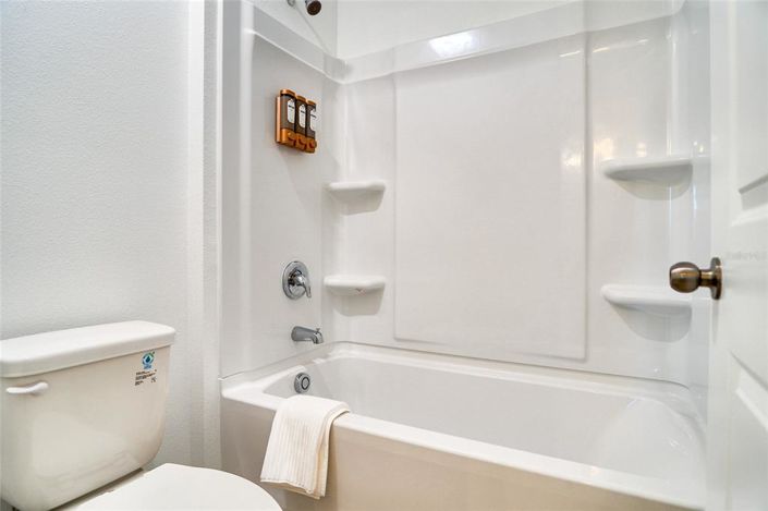 Image No.50-10 Bed Property for sale