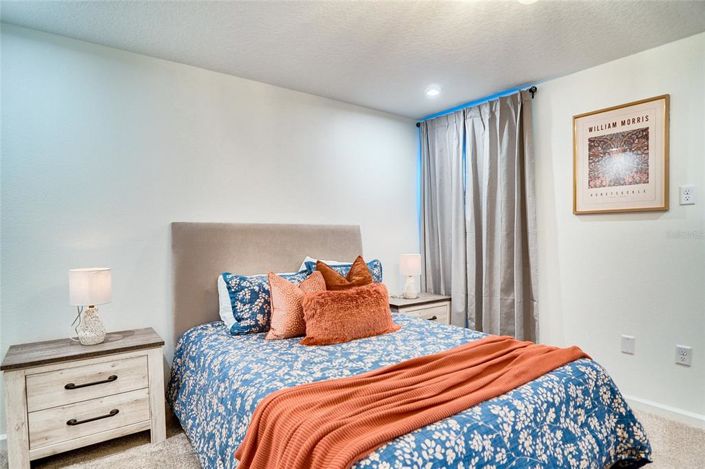 Image No.53-10 Bed Property for sale