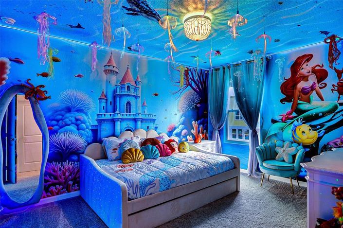 Image No.58-10 Bed Property for sale