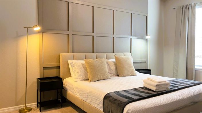 Image No.22-10 Bed Property for sale