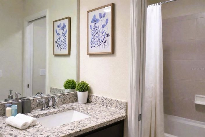 Image No.36-10 Bed Property for sale