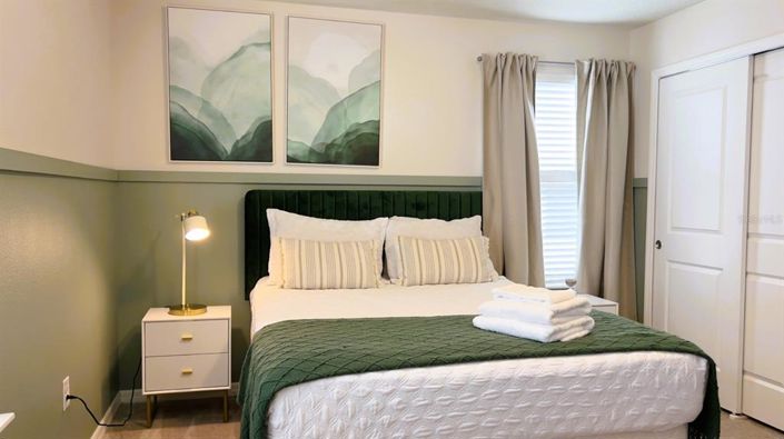 Image No.44-10 Bed Property for sale