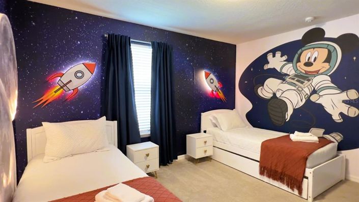 Image No.49-10 Bed Property for sale