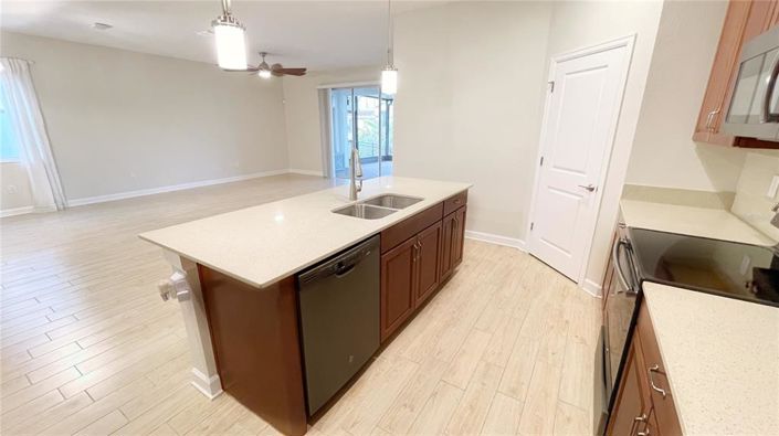 Image No.35-4 Bed Property for sale