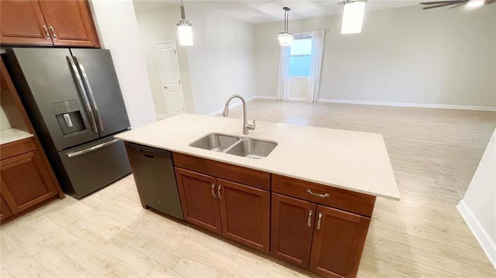 Image No.41-4 Bed Property for sale