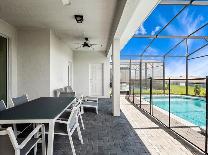 Image No.22-6 Bed Property for sale