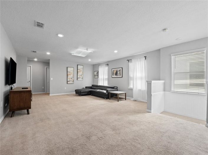 Image No.37-6 Bed Property for sale