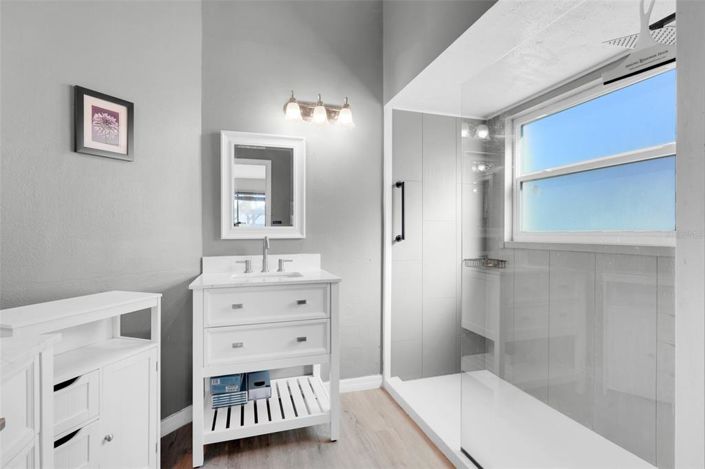 Image No.24-4 Bed Property for sale