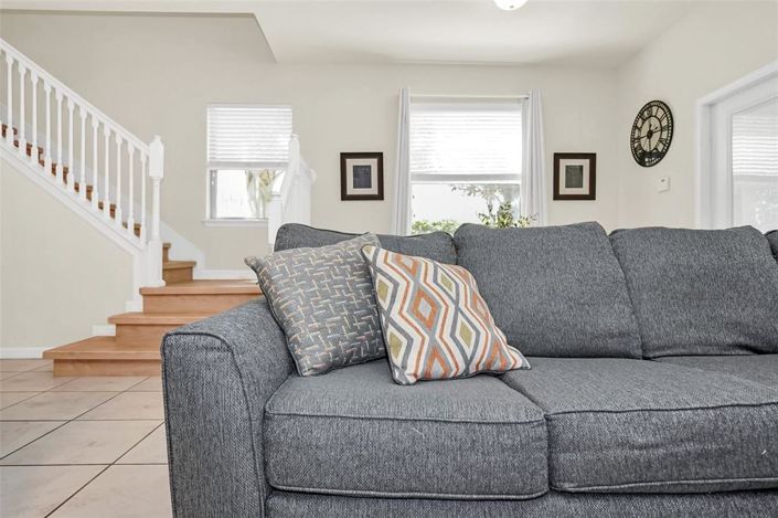 Image No.12-5 Bed Townhouse for sale