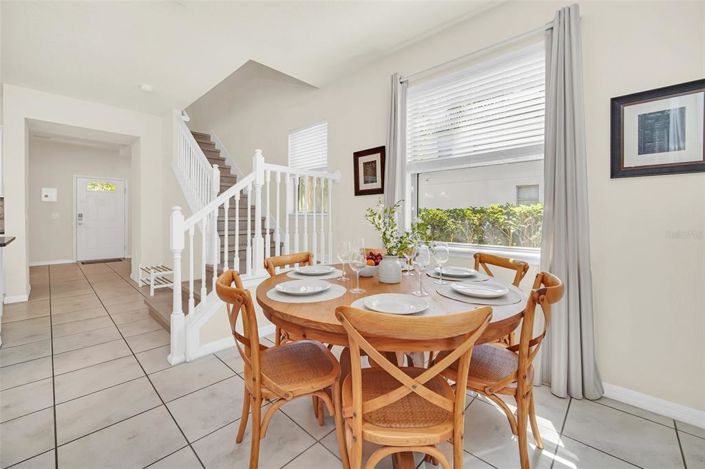 Image No.17-5 Bed Townhouse for sale