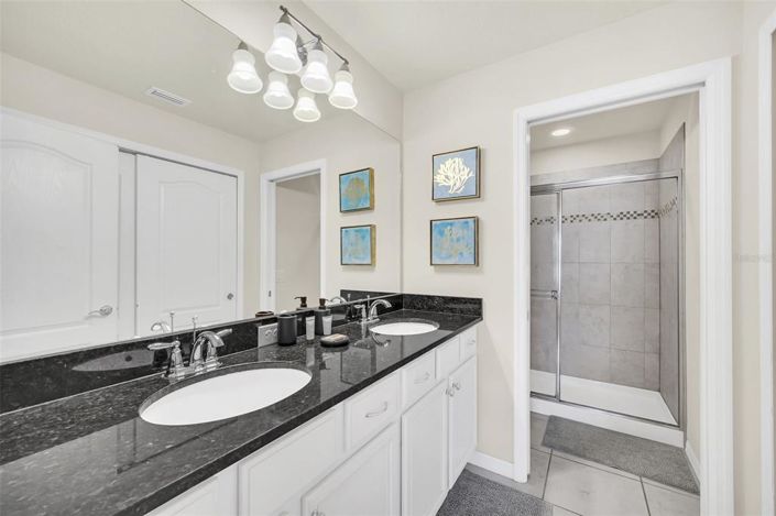 Image No.31-5 Bed Townhouse for sale