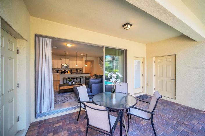 Image No.50-5 Bed Townhouse for sale