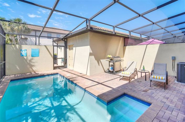 Image No.52-5 Bed Townhouse for sale