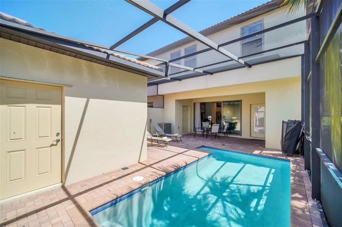 Image No.55-5 Bed Townhouse for sale