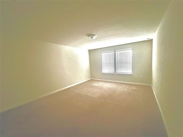 Image No.11-5 Bed Townhouse for sale