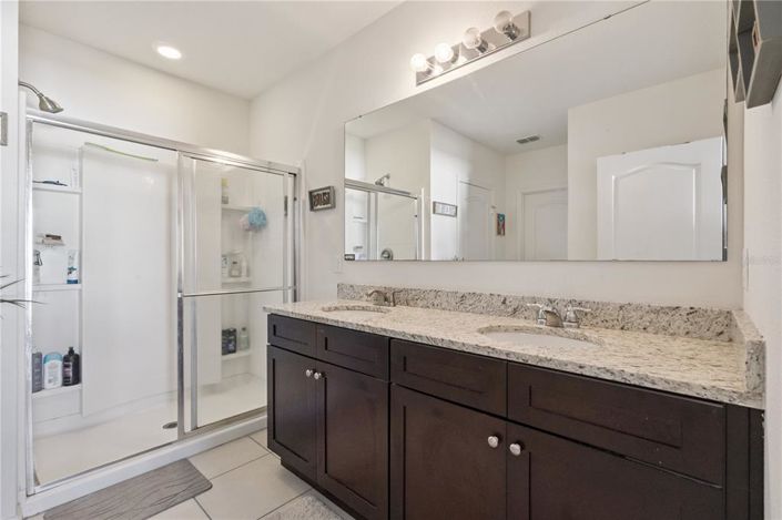 Image No.12-4 Bed Property for sale