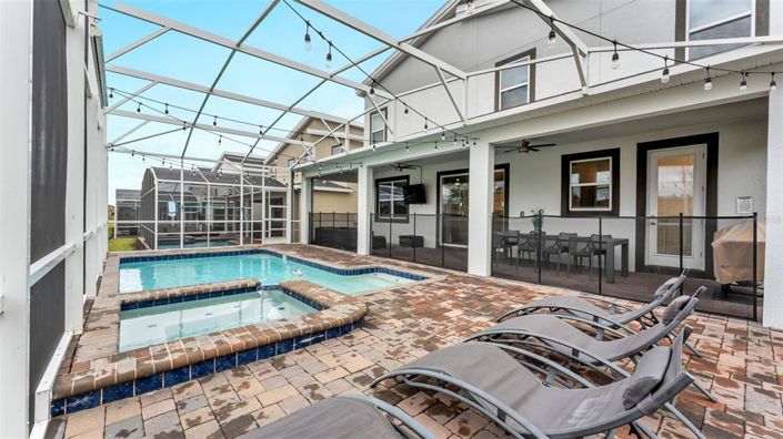 Image No.31-8 Bed Property for sale