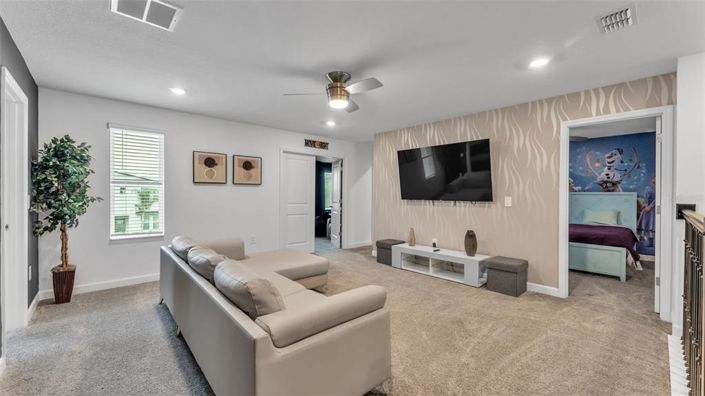 Image No.52-8 Bed Property for sale