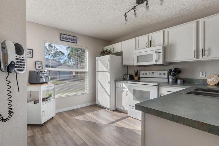 Image No.4-3 Bed Property for sale