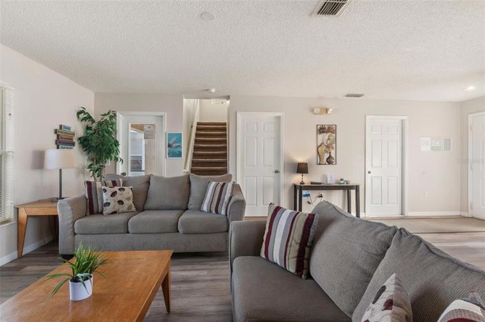 Image No.9-3 Bed Property for sale