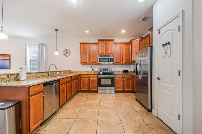 Image No.22-8 Bed Property for sale